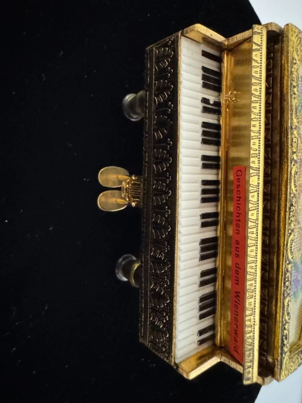VTG Reuge Austria Ornate Gilded Brass Piano Needle Point Petite Top